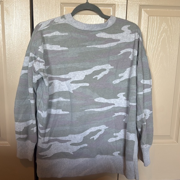 Aerie oversized non-hooded sweatshir XS CAMO - Picture 4 of 4